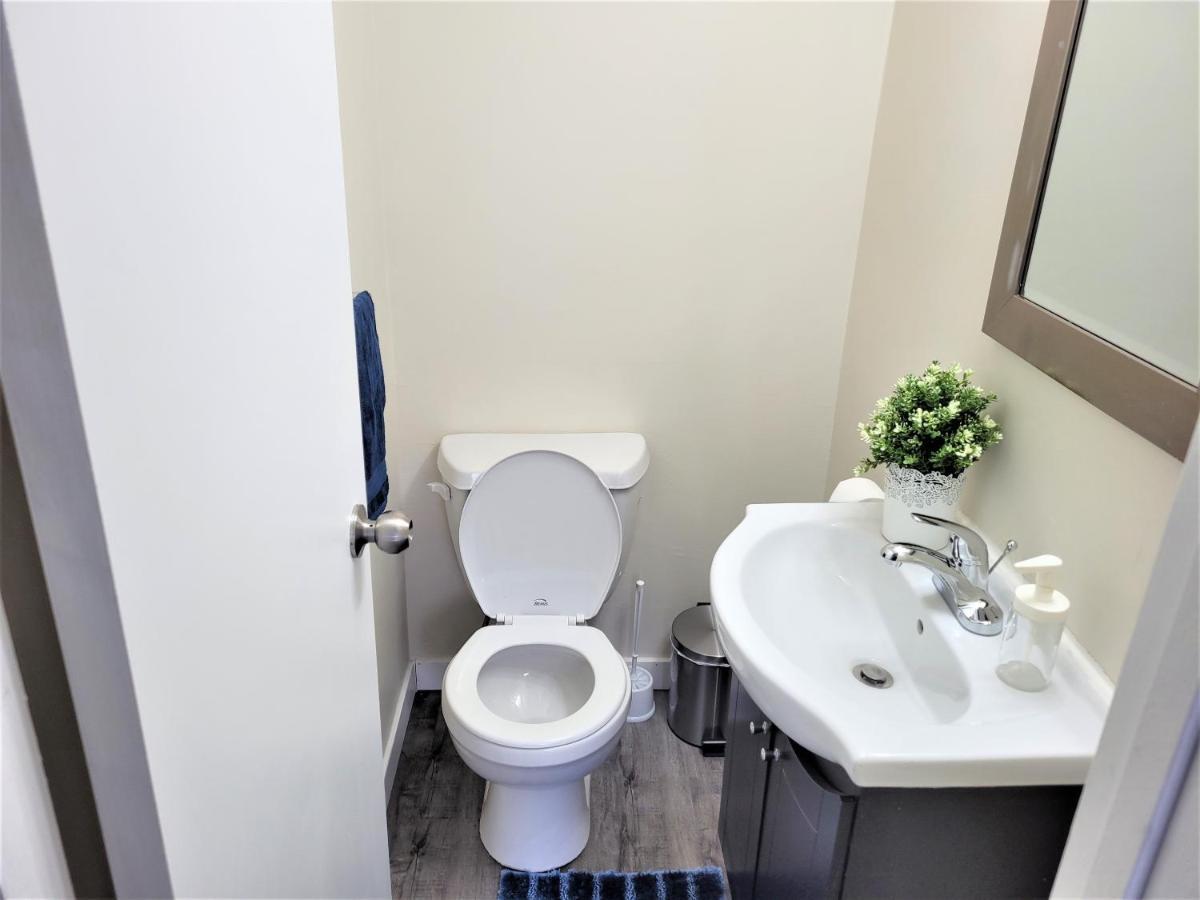 Cozy 4 Bedroom Townhouse - Peaceful Feel Of Home Уинипег Екстериор снимка